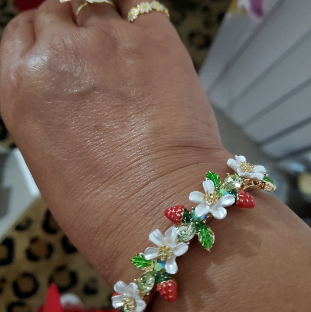 Betsey Johnson Strawberry 🍓 Bangle Bracelet.